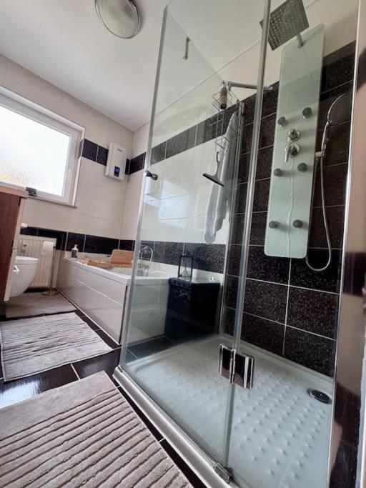 Schick, Gemuetlich & Naehe Therme باد ليبسبرنج المظهر الخارجي الصورة